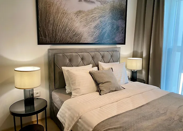 Vektor Premium Apartment With Rooftop Garden & Free Parking