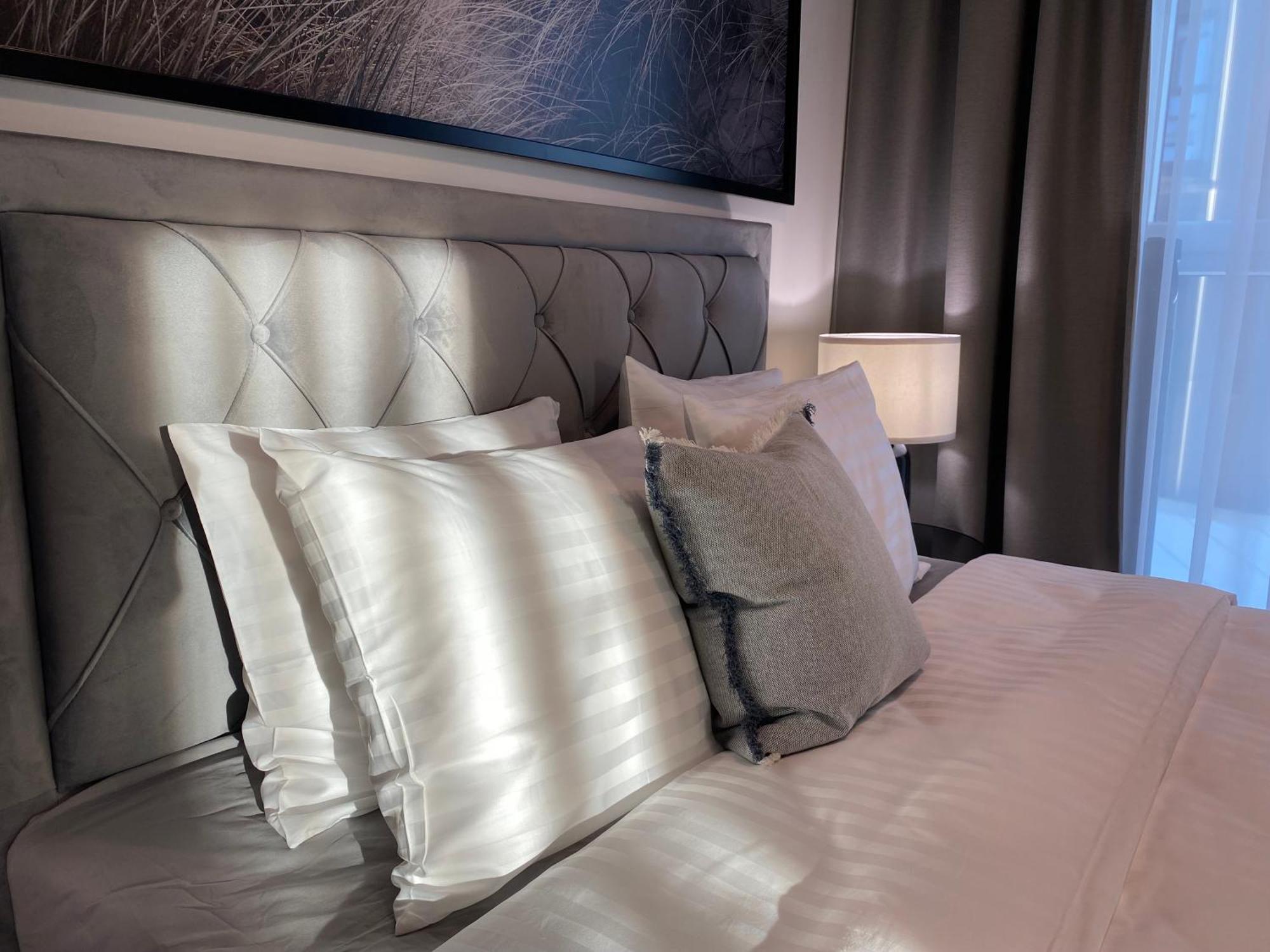 Apartment Vektor Premium With Rooftop Garden & Free Parking *