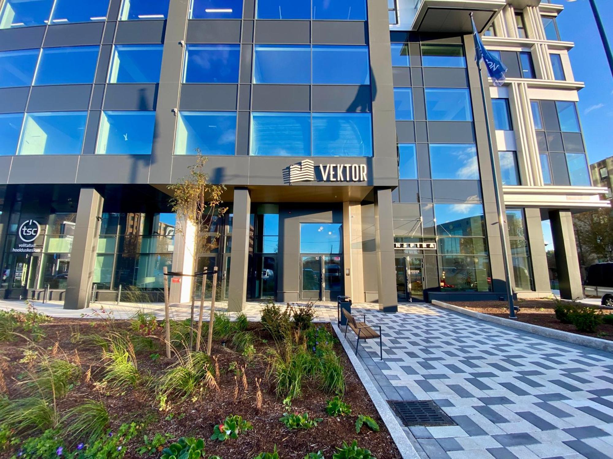 Vektor Premium With Rooftop Garden & Free Parking *