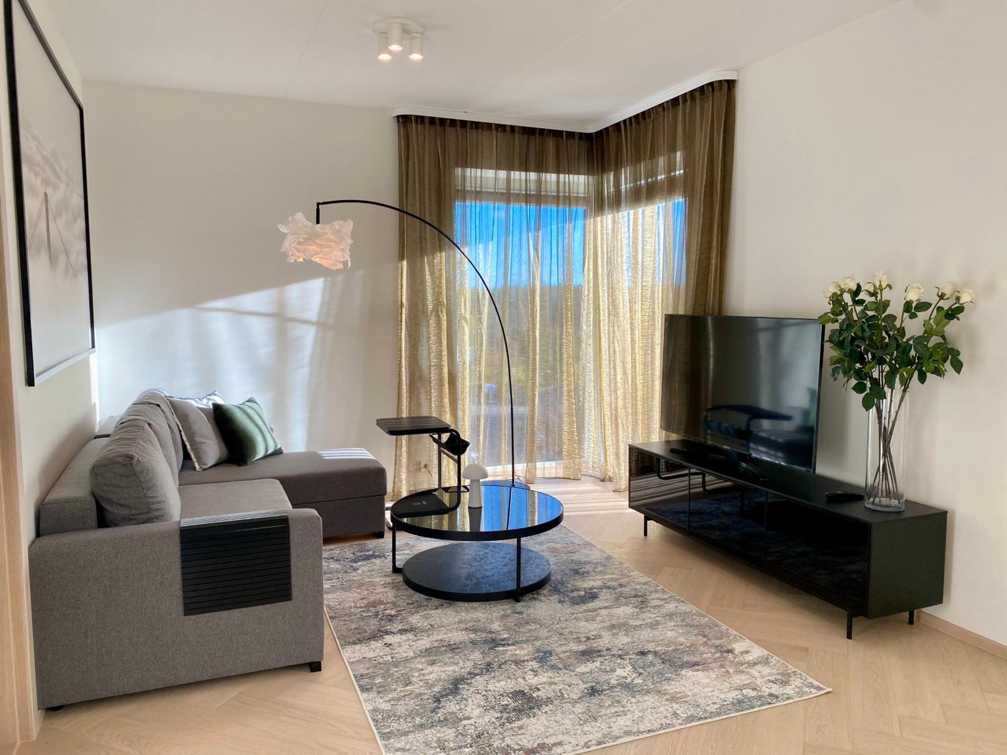 Vektor Premium With Rooftop Garden & Free Parking